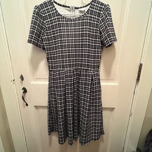Lularoe Amelia Dress - size Medium